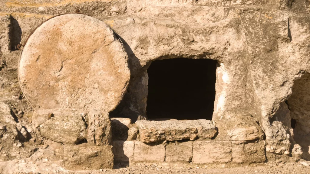 Leia mais sobre o artigo O que Jesus quis dizer com “deixa os mortos sepultar seus próprios mortos?